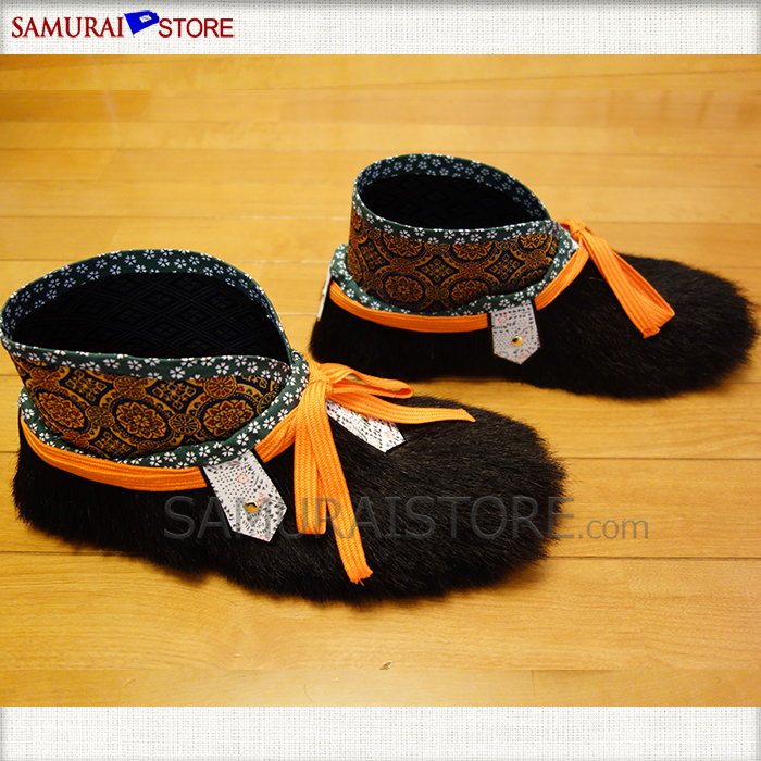 KEGUTSU Fur Shoes (Wearable) - SAMURAI STORE