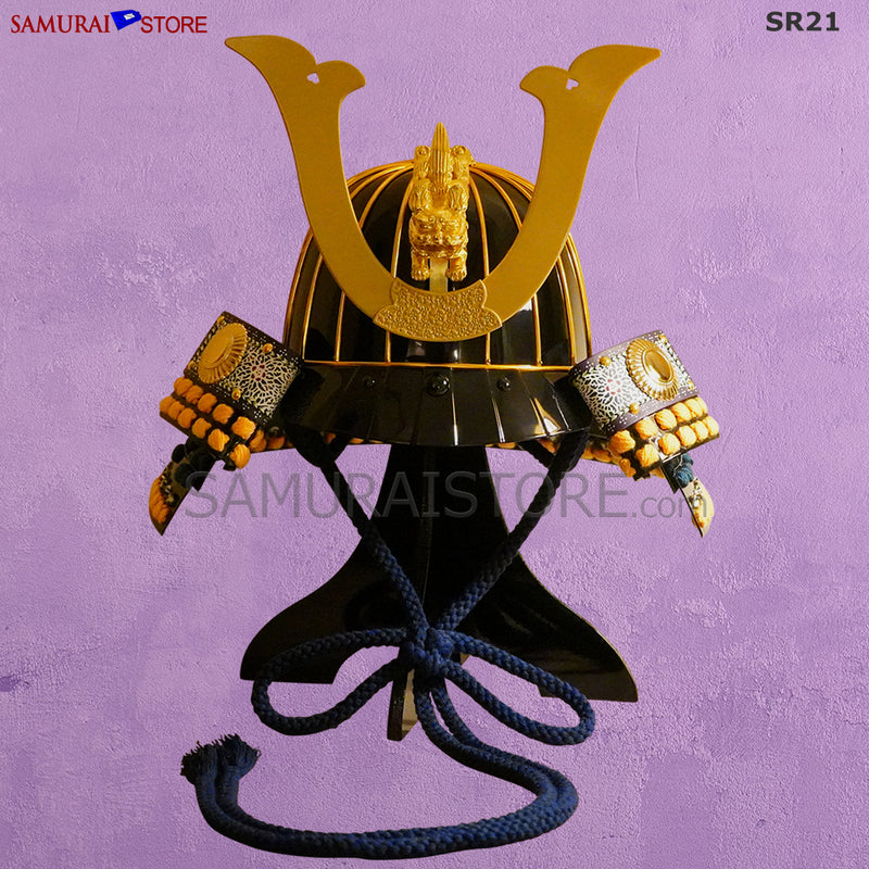 samurai helmet crest
