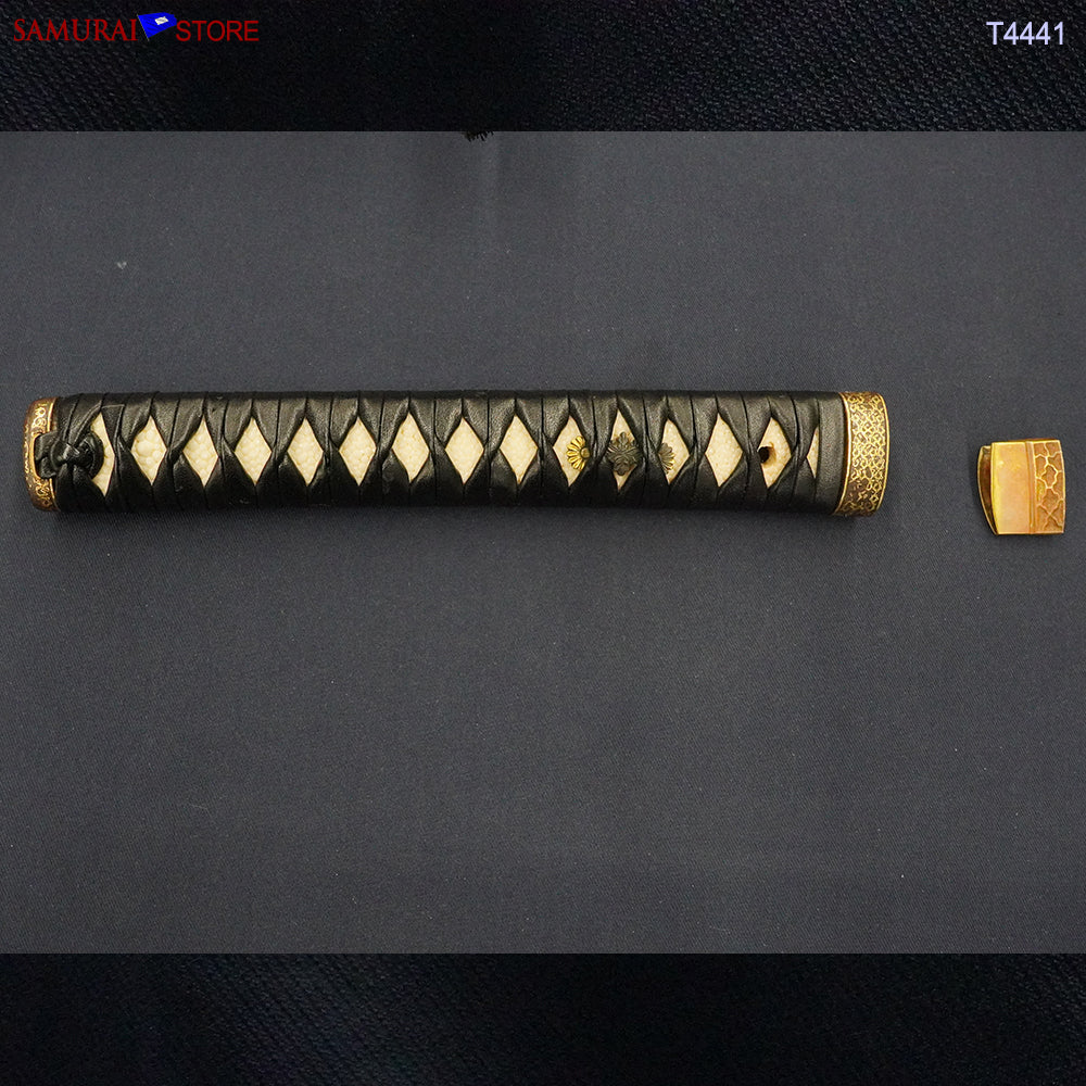T4441 Katana sword KANEMOTO - Antique NBTHK certificated Muromachi