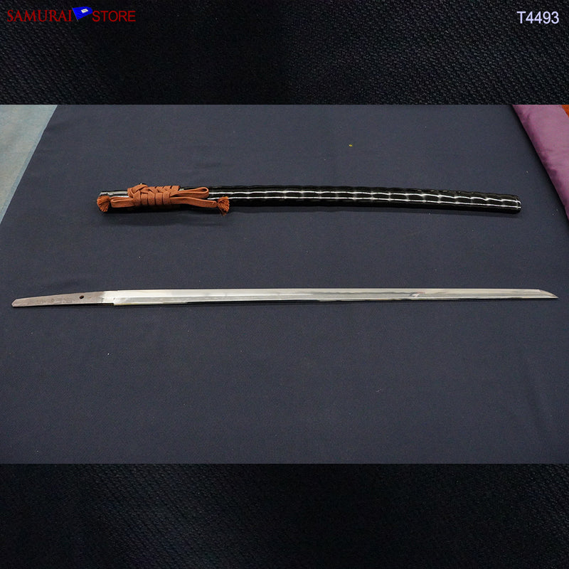 T4493 Katana Sword KANESADA w/ Ornate Mounting - Edo period